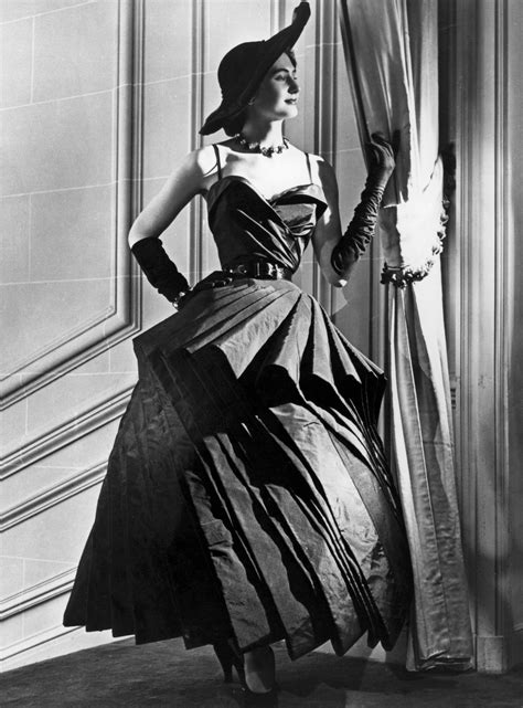 dior afbeelding|most iconic Dior dresses.